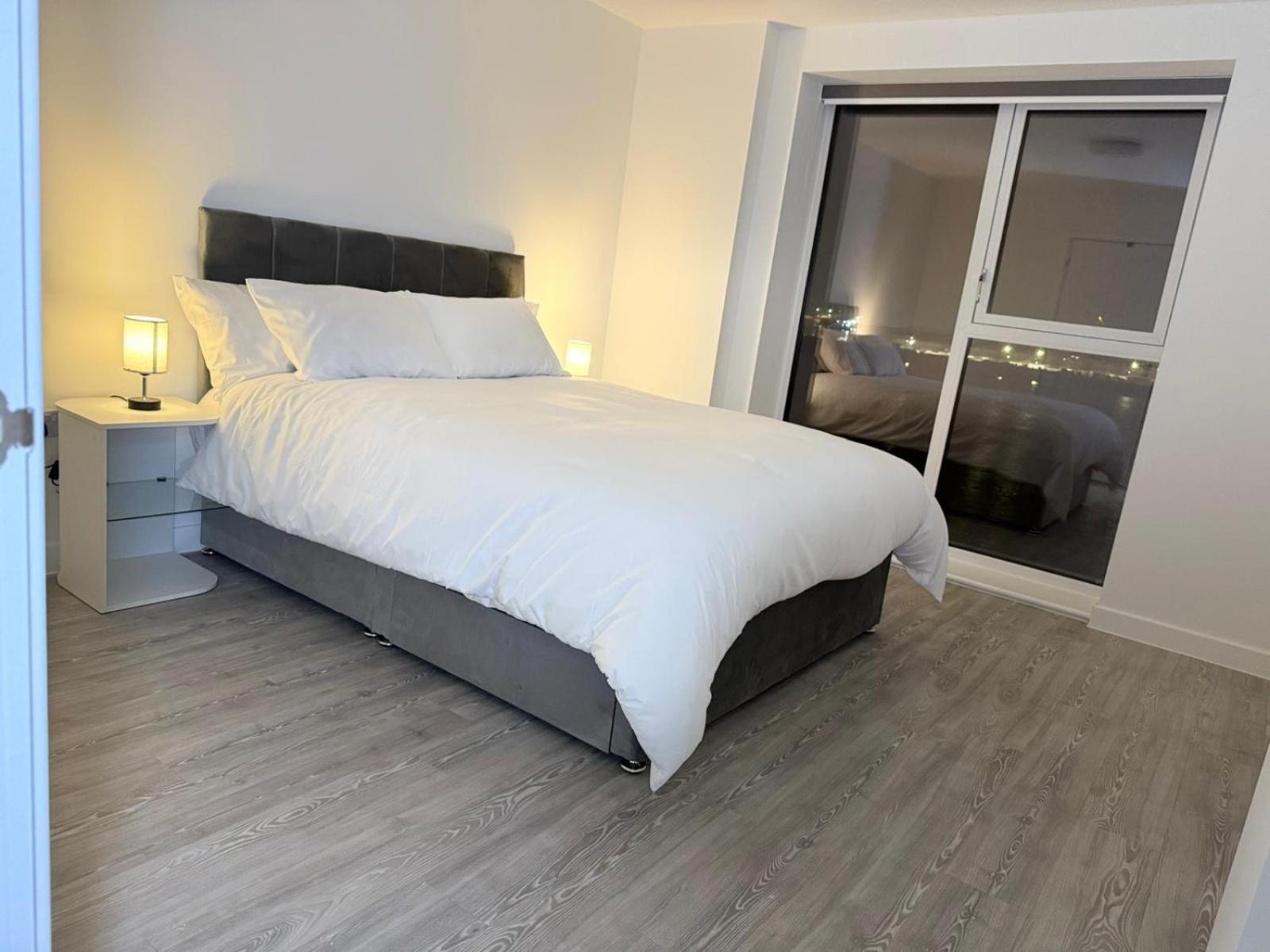 Serenity Waterfront 2 Bed Apartment Northfleet Ngoại thất bức ảnh