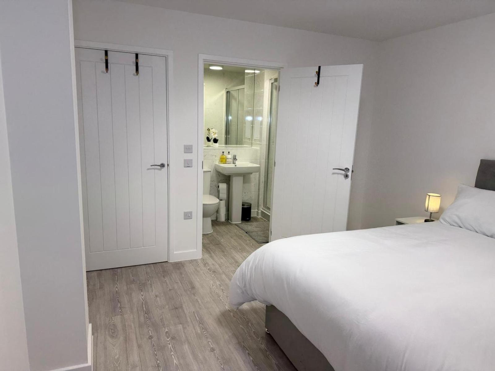 Serenity Waterfront 2 Bed Apartment Northfleet Ngoại thất bức ảnh