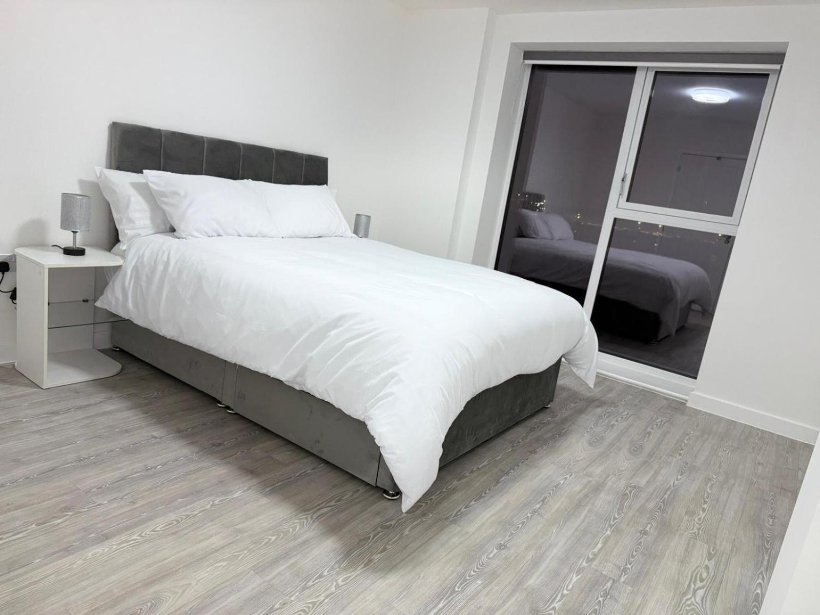 Serenity Waterfront 2 Bed Apartment Northfleet Ngoại thất bức ảnh