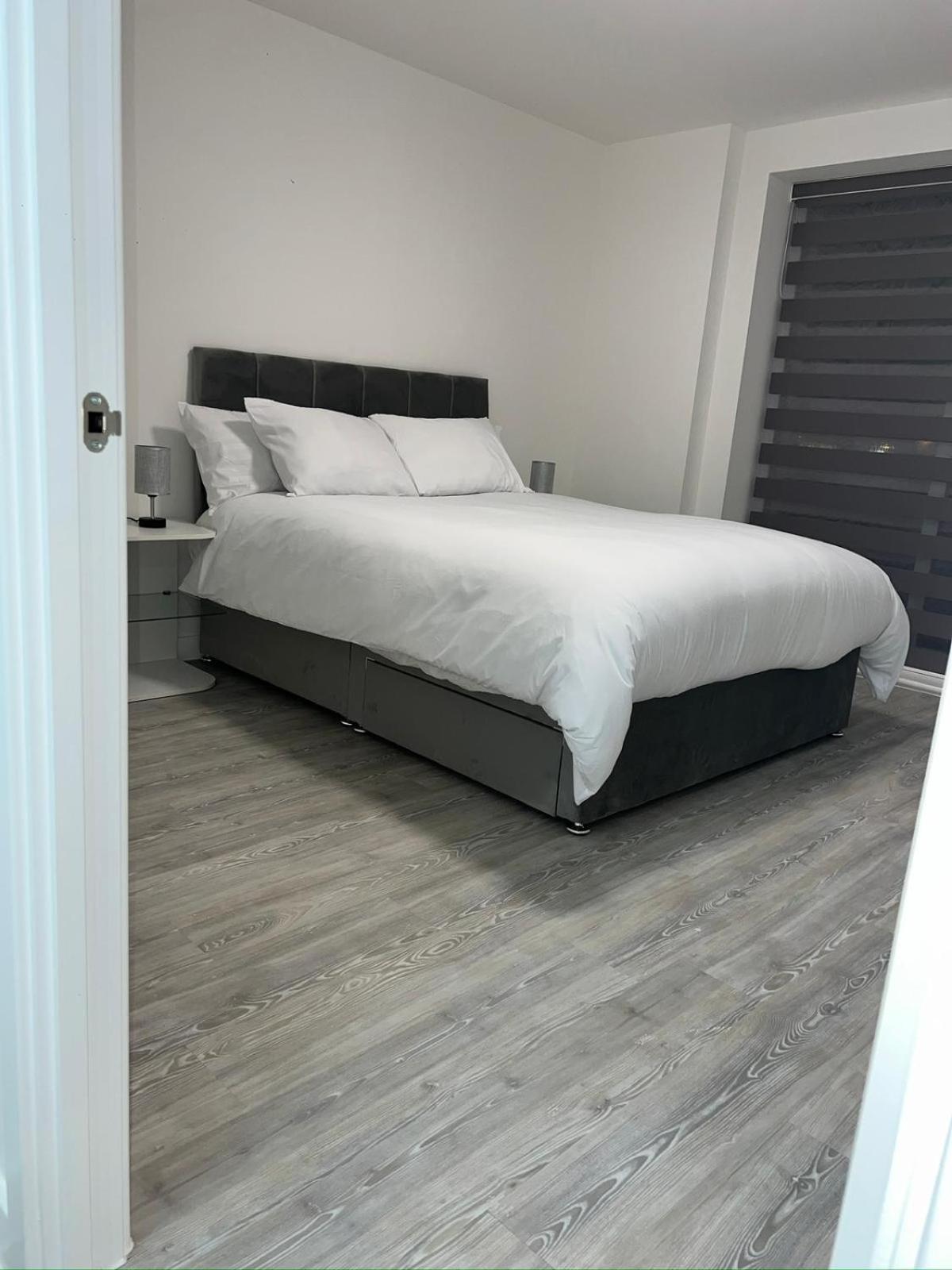 Serenity Waterfront 2 Bed Apartment Northfleet Ngoại thất bức ảnh