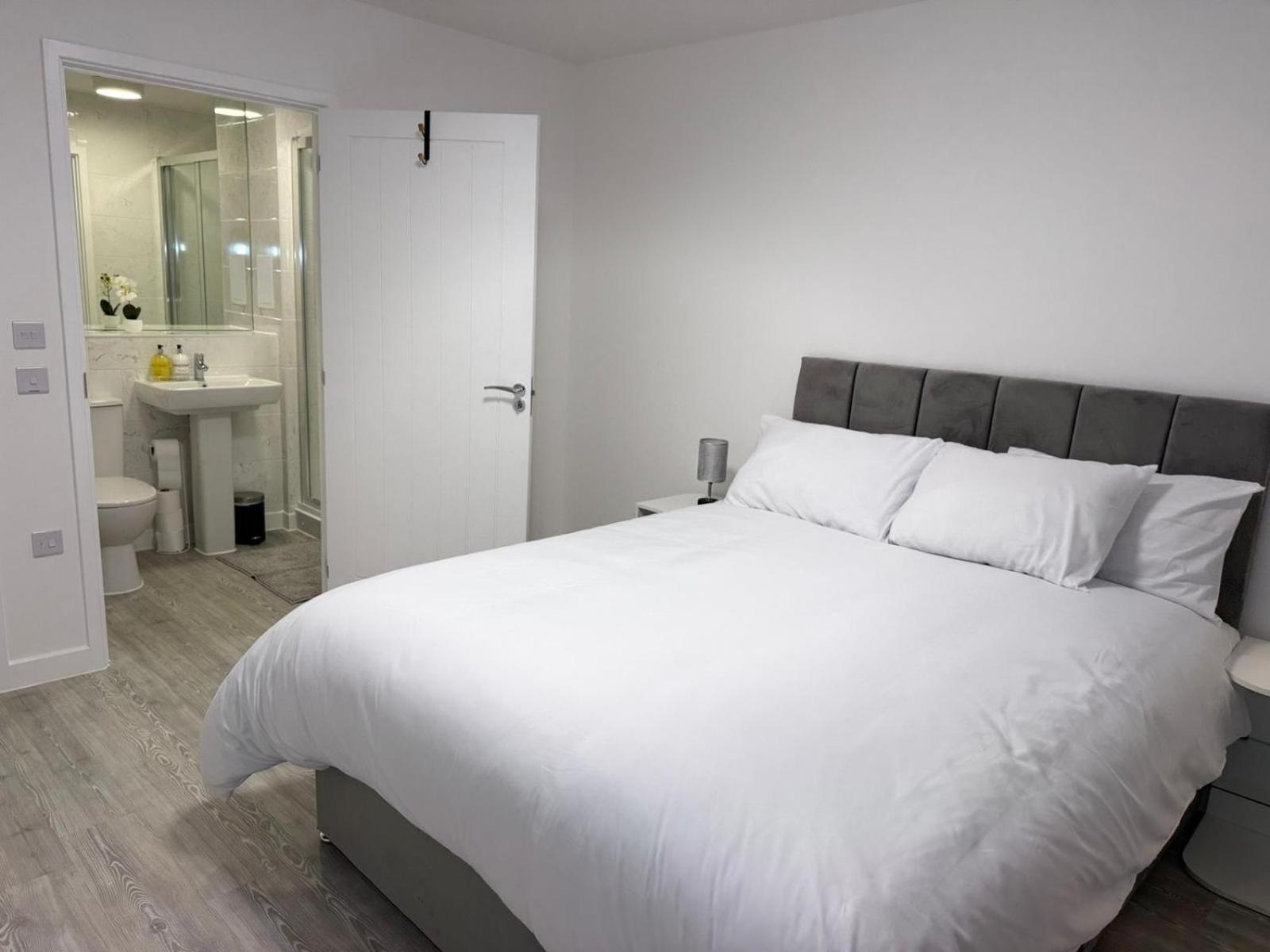 Serenity Waterfront 2 Bed Apartment Northfleet Ngoại thất bức ảnh