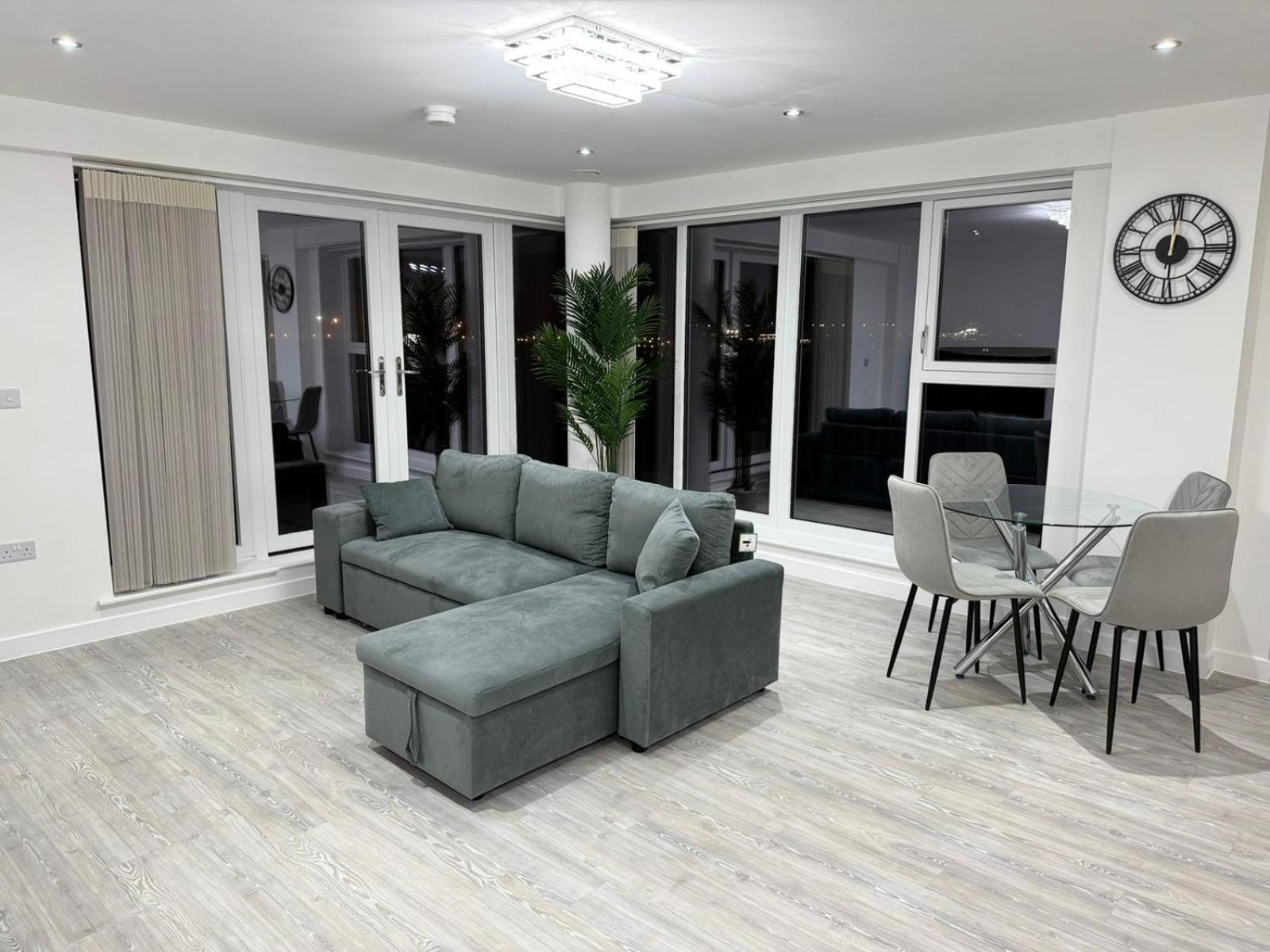 Serenity Waterfront 2 Bed Apartment Northfleet Ngoại thất bức ảnh